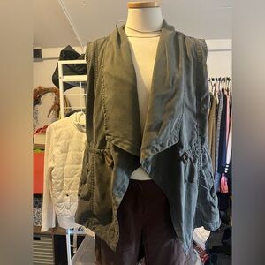 Max Jeans Women's Olive Vest size Medium.